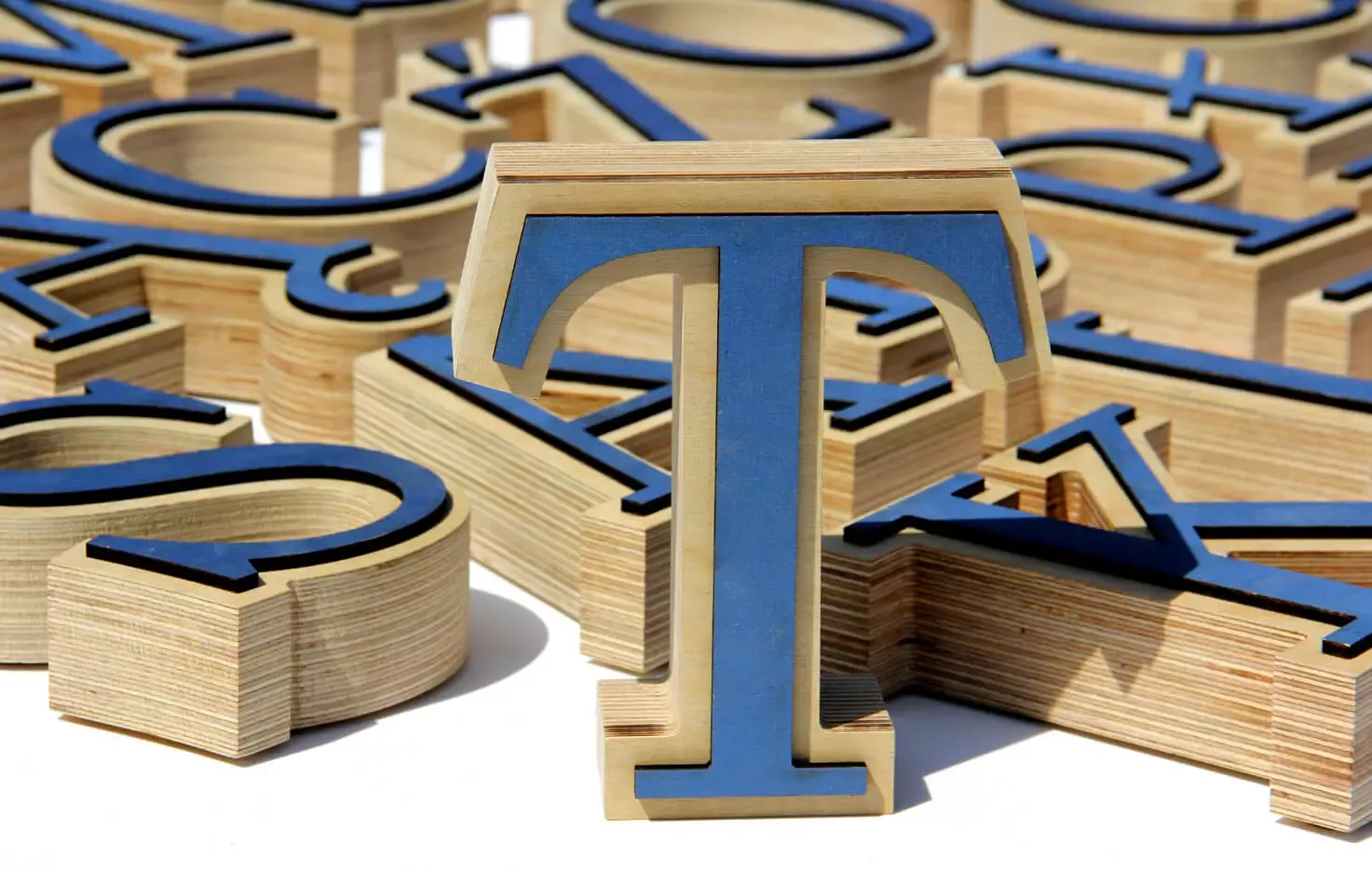 Alfabeto in legno - lettera T in legno